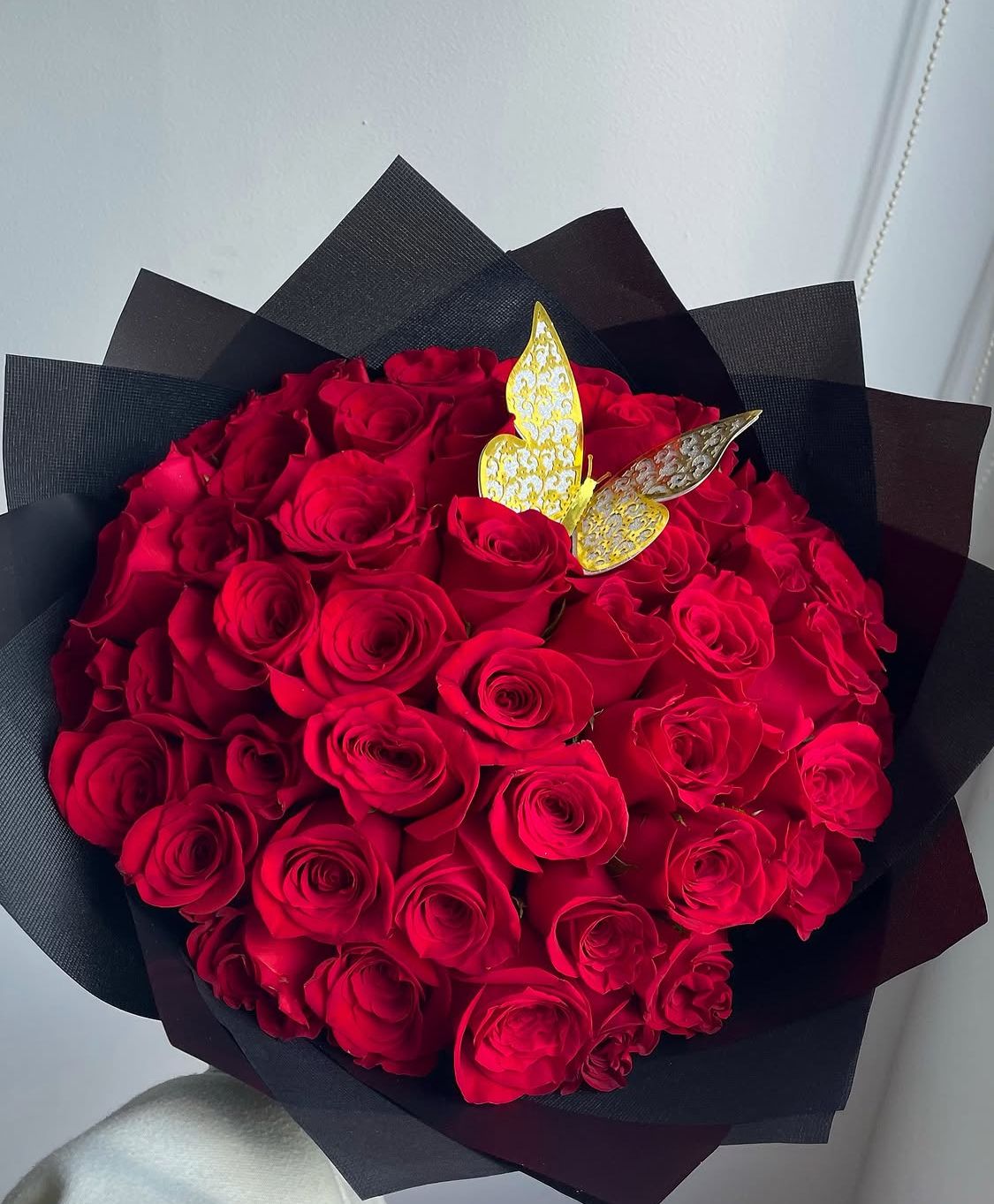 RAMO DE 50 ROSAS NATURAL